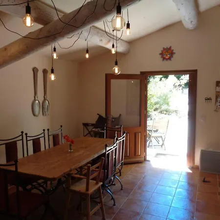 Spacieuse Avec Piscine A Vila